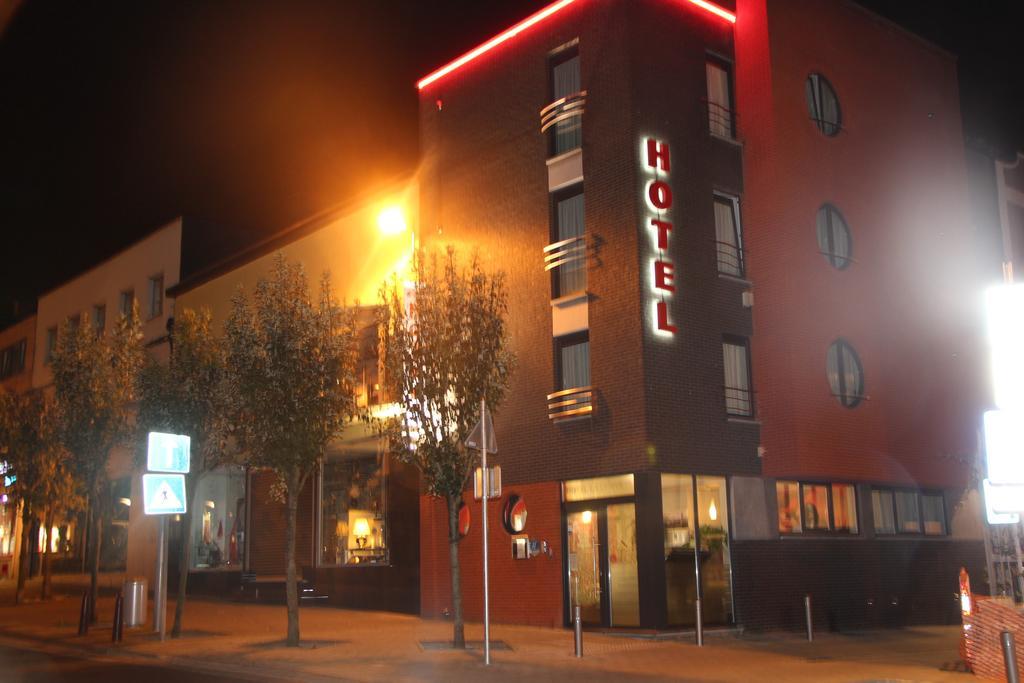 Hotel La Louve La Louvière Exterior foto